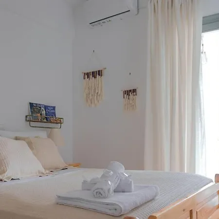 Martha's Filoxenia Apartment *