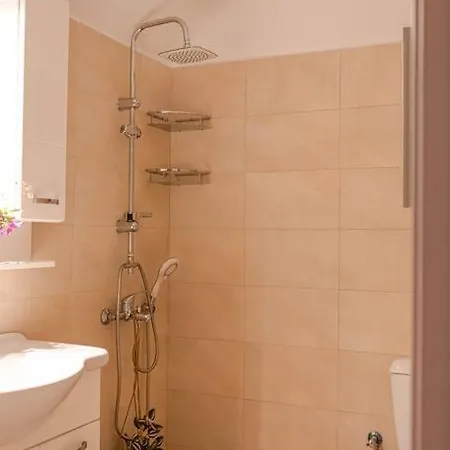 Martha's Filoxenia Apartment *