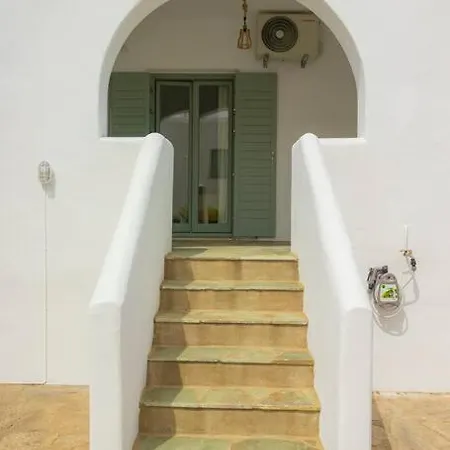 Martha's Filoxenia Apartment *