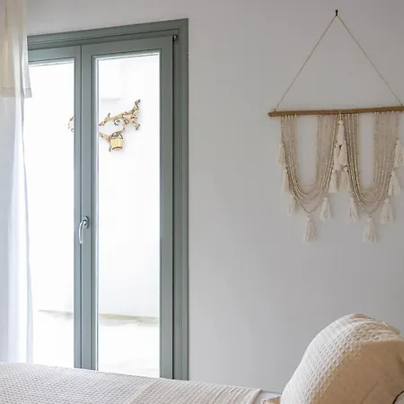 Martha's Filoxenia * Drios