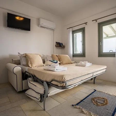 Martha's Filoxenia * Drios