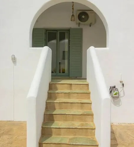 Martha's Filoxenia Apartment *